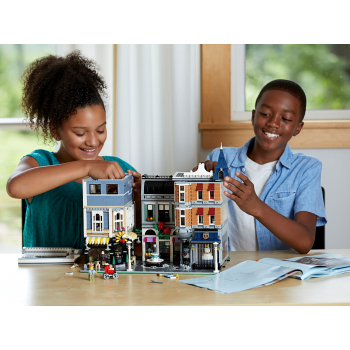LEGO CREATOR EXPERT Plac Zgromadzeń - 10255
